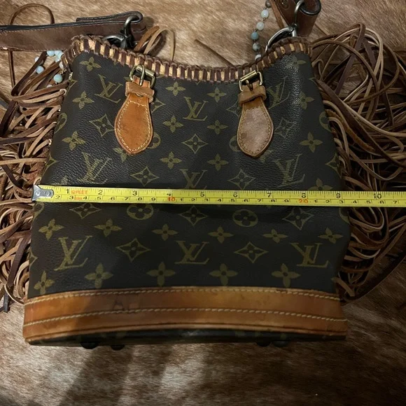 LV Revamped Bag - Picture 5 of 9